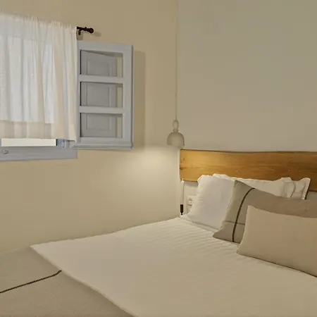 Mnimes Santorini