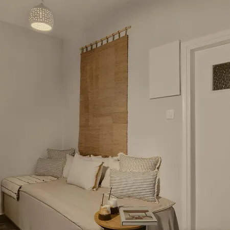 Mnimes Santorini