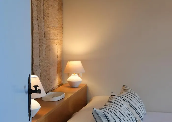 Гостевой дом Mnimes Santorini Тира